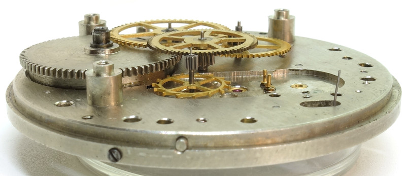 Seitenansicht des Räderwerks Agat 4282: Seitenansicht des Räderwerks