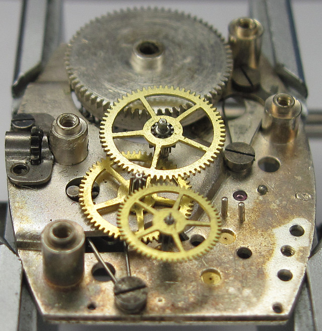 Seitenansicht des Räderwerks Bifora 2025: Seitenansicht des Räderwerks