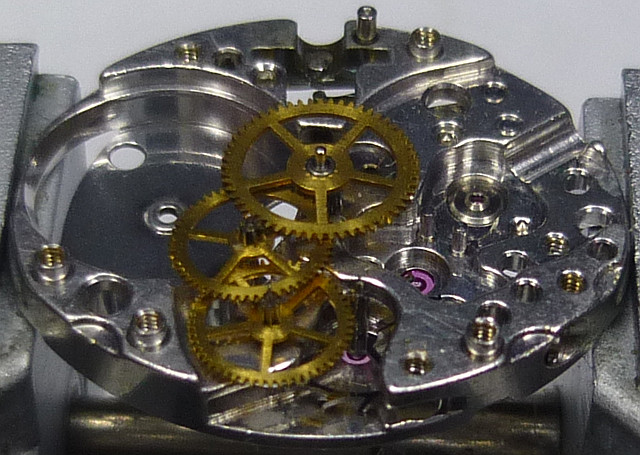 Seitenansicht des Räderwerks Certina 13-21: Seitenansicht des Räderwerks