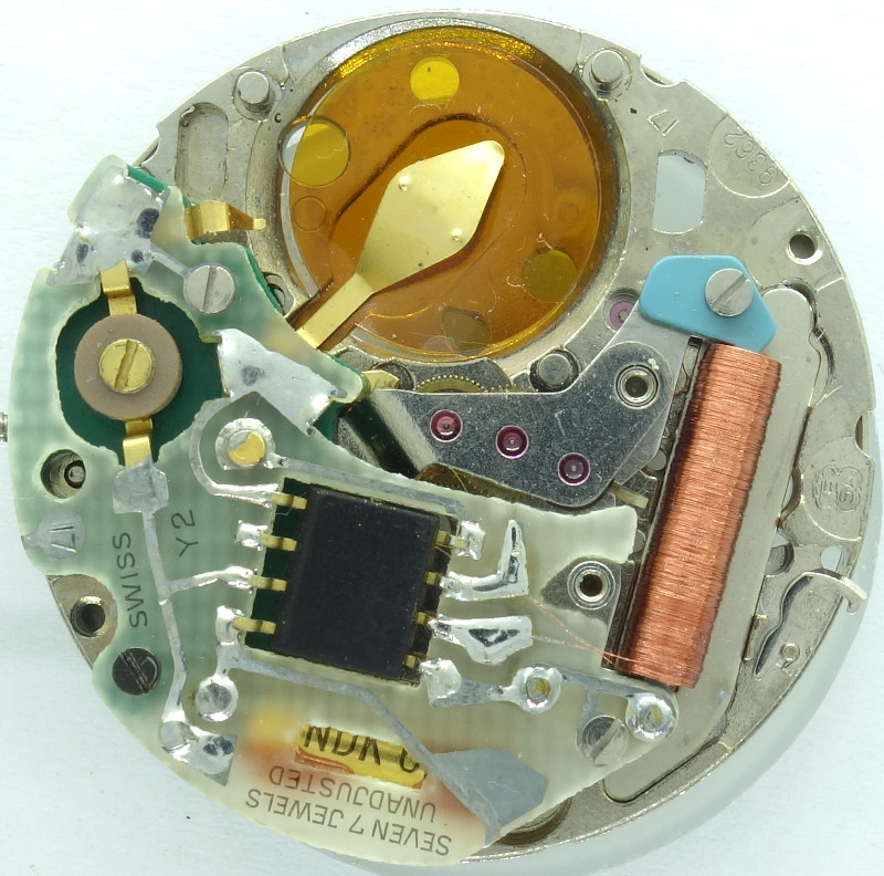 Elektronik mit noch nicht abgedeckter Spule ESA 9361: Elektronik mit noch nicht abgedeckter Spule