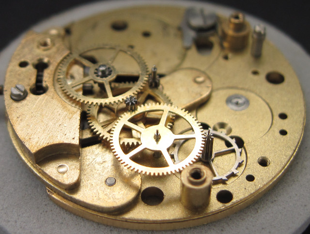 Seitenansicht des Räderwerks Kienzle 058b12: Seitenansicht des Räderwerks