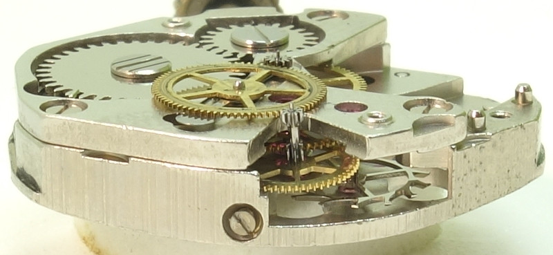 Seitenansicht des Räderwerks mit Zentralsekunde Lorsa 81: Seitenansicht des Räderwerks mit Zentralsekunde