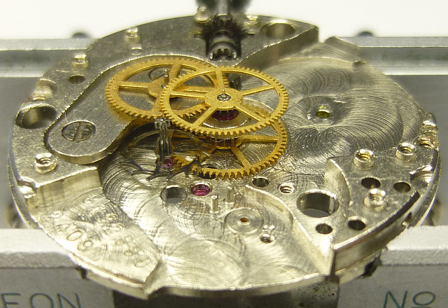 Seitenansicht des Räderwerks Poljot 2409: Seitenansicht des Räderwerks